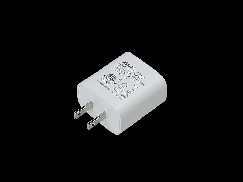 B36 QC18W 美規充電器