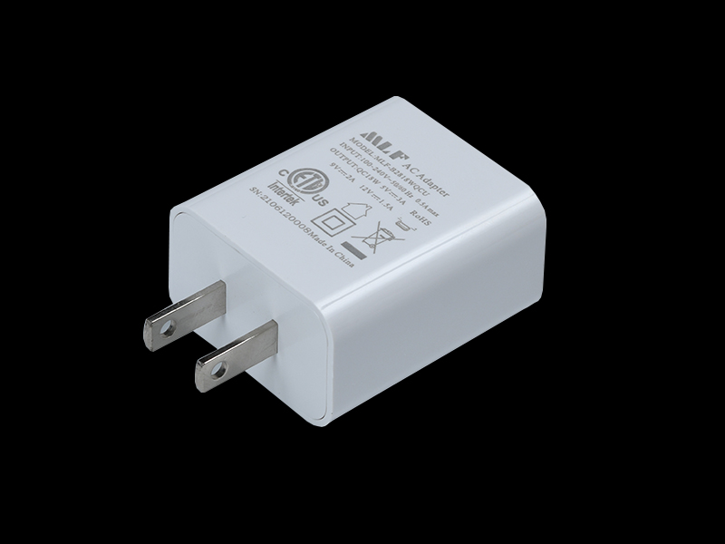 B28 QC18W 中規單USB 充電器