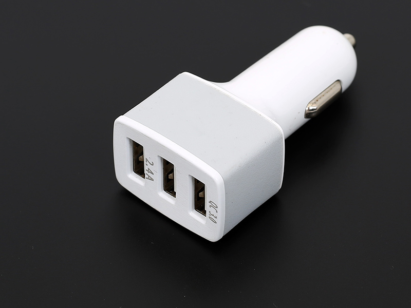 A62 QC18W +5V2.4A 車(chē)充充電器
