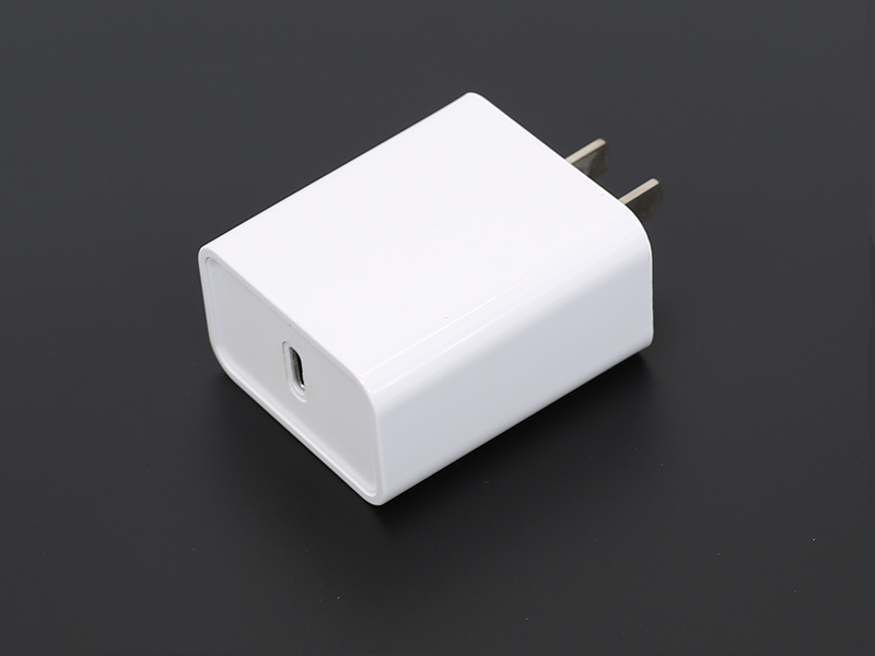 D14 PD30W 快充 美規充電器