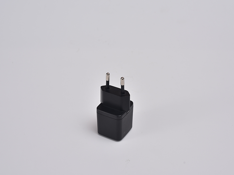 B46 GaN30W PD20W充電器