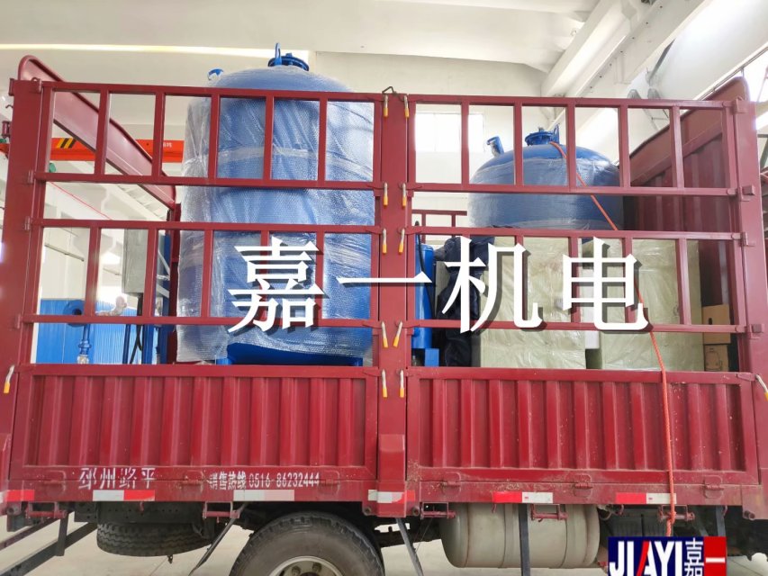 中電二預(yù)定的旁流水處理器，全自動加藥裝置，定壓補水裝置，水箱水處理器全部調(diào)試運行好